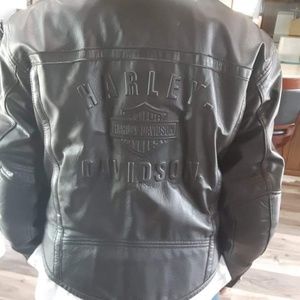 Authentic Women's Harley Davidson leather jacket